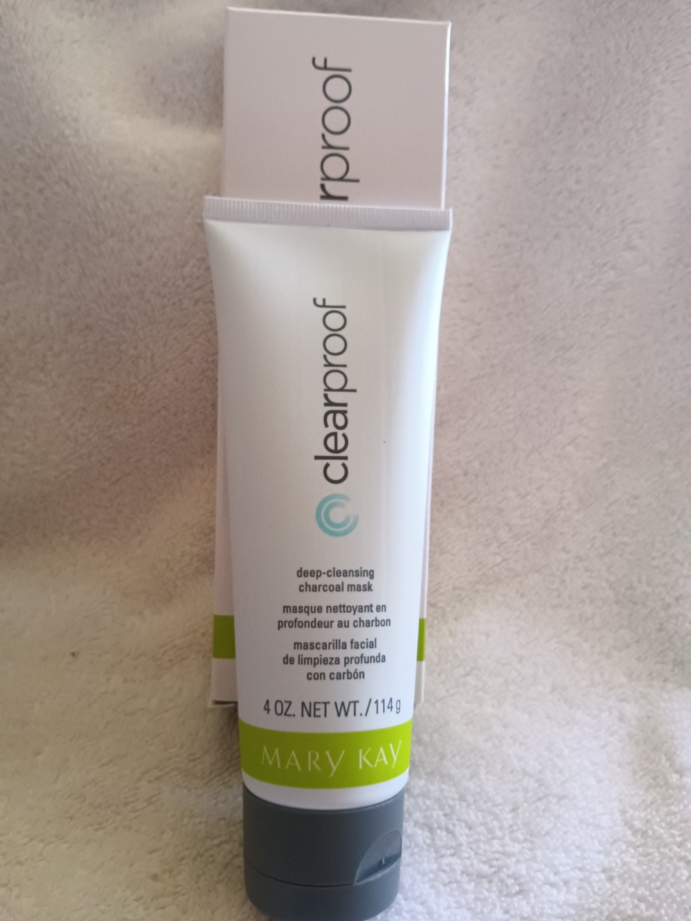 Mary Kay Clearproof Deep-Cleansing Charcoal Mask - White